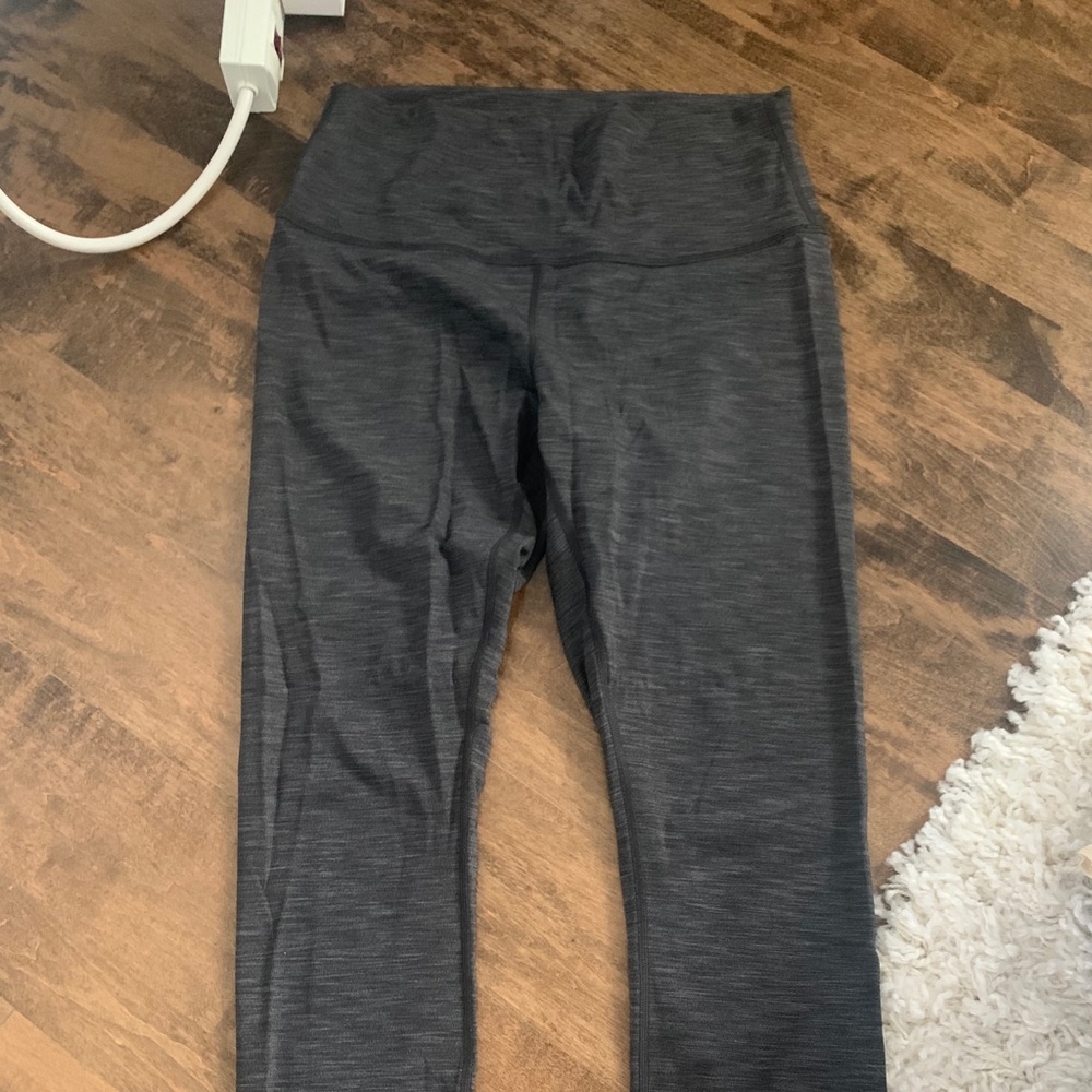 Lululemon grey heather cropped leggings